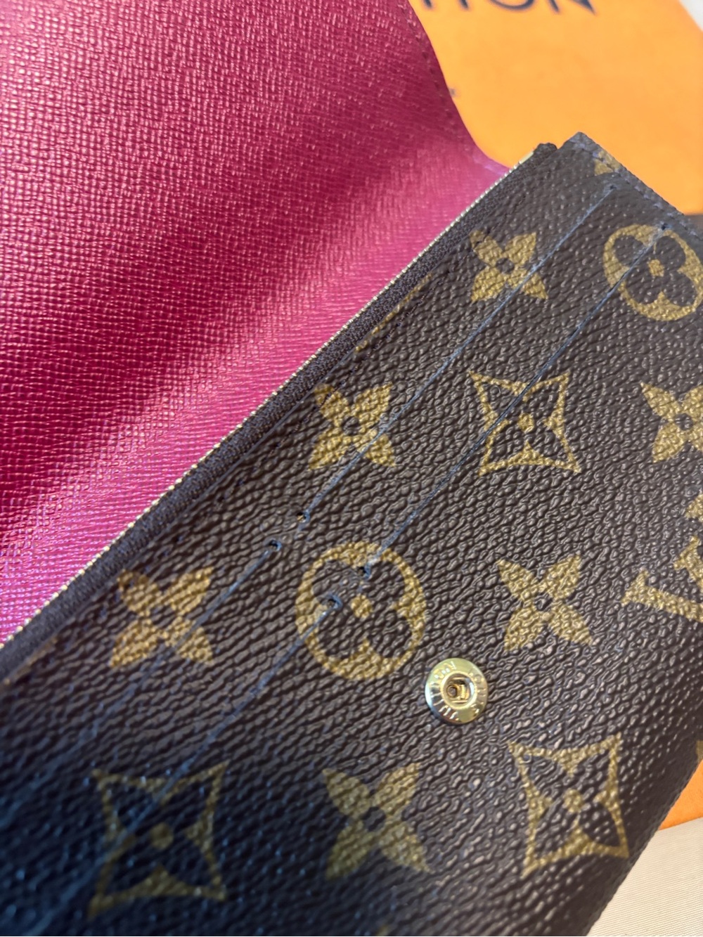Louis Vuitton Monogram Canvas Wallet in Brown with Pink Snap - Picture 16 of 16